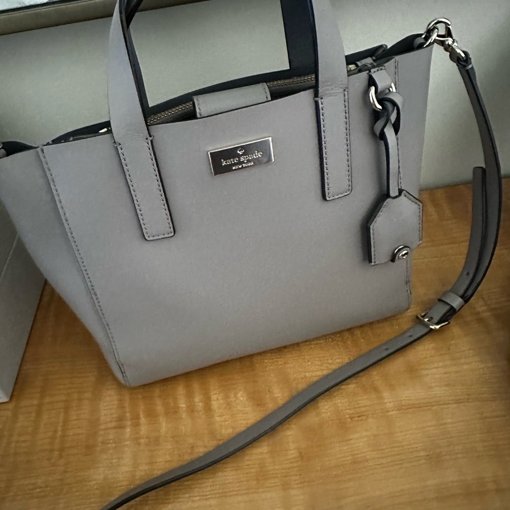 Gray Kate spade with crossbody strap